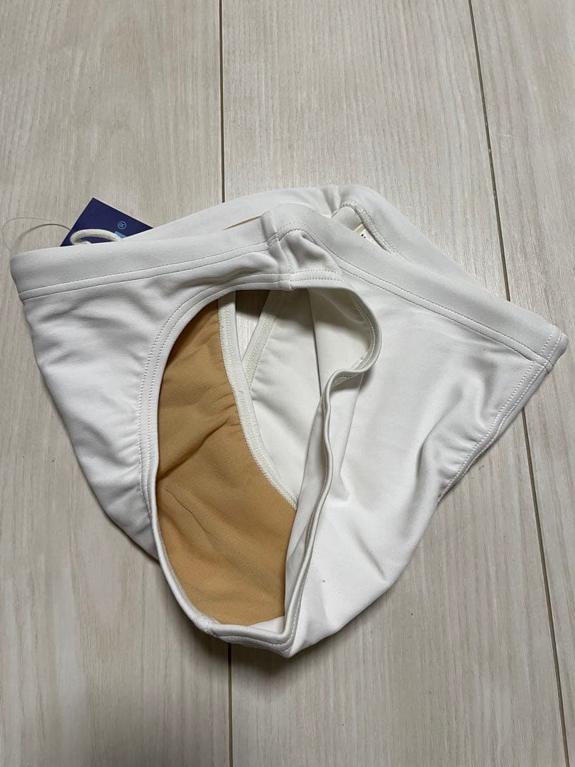 値下げ！Helly Hansen 競パン Lサイズ 白 ヘリーハンセン