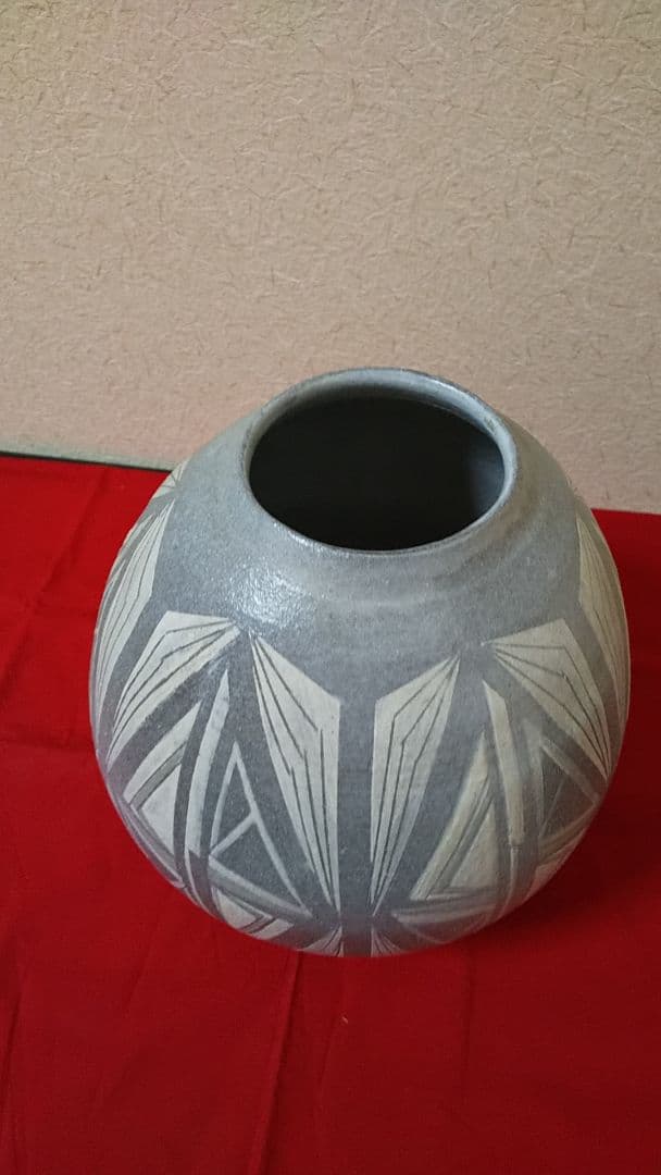 陶器の壺
