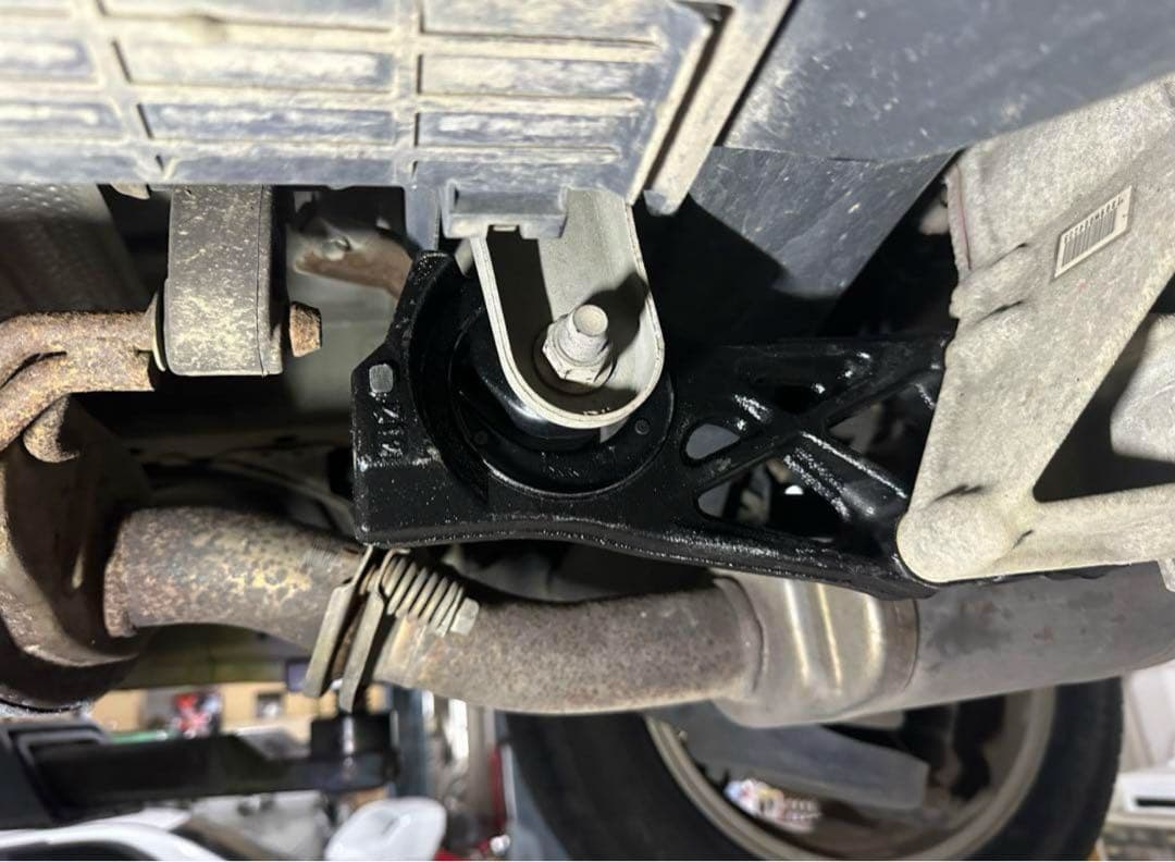 新品DAA-AHR20W 20エスティマハイブリッド　ディファレンシャルサポート