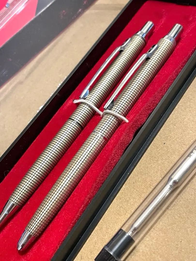 廃盤！ NEWMAN 1970年代 蝕刻 食刻 格子柄 ペンセット　新品未使用