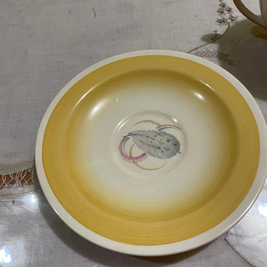 538スージークーパーデザインのカップとソーサーセット羽グレーリーフ