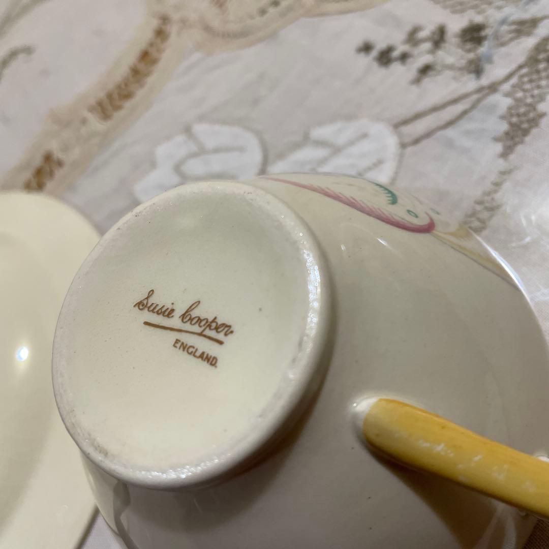 538スージークーパーデザインのカップとソーサーセット羽グレーリーフ