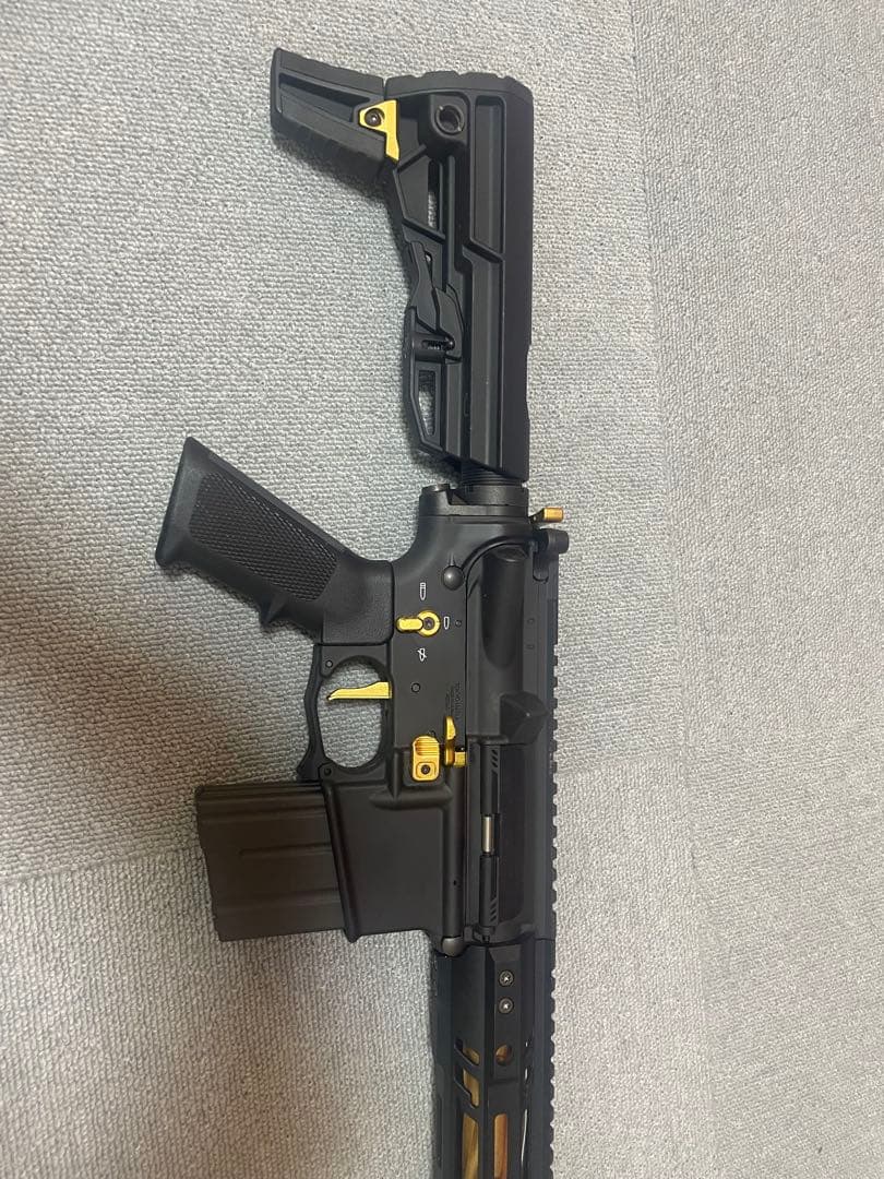 東京マルイMTR16 ガスガン ブラック/ゴールド