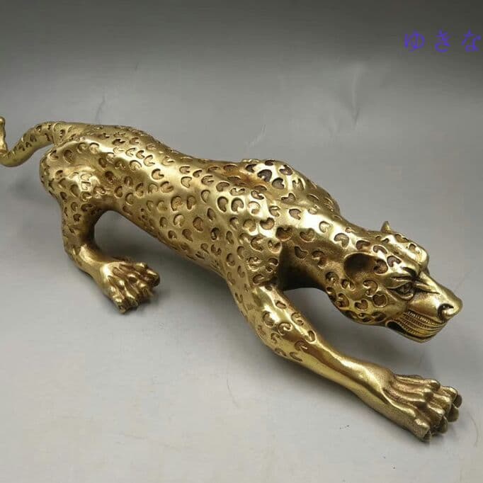 骨董品の銅ヒョウの置物、ヒョウの装飾工芸品X