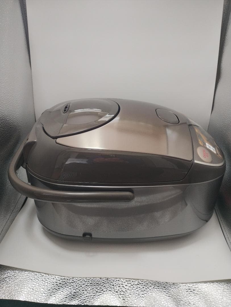 訳アリ 象印 海外向け炊飯器　極め炊き　5合/220-230V NS-YMH10