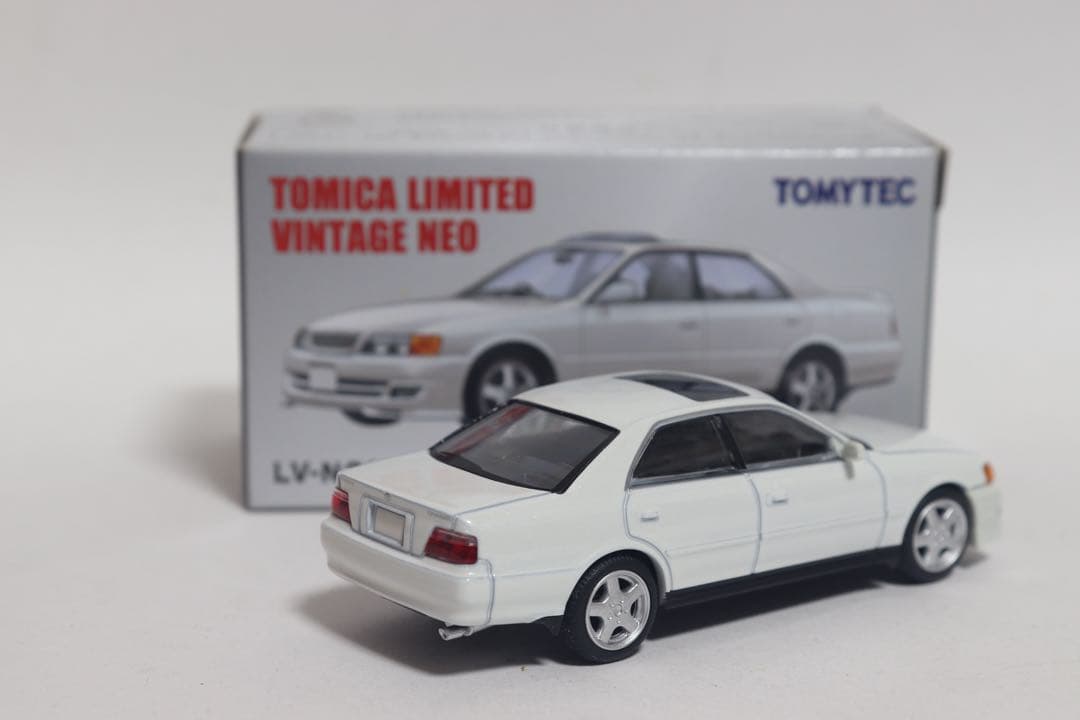 LV-N224a トヨタ チェイサー 2.5ツアラーV（白）