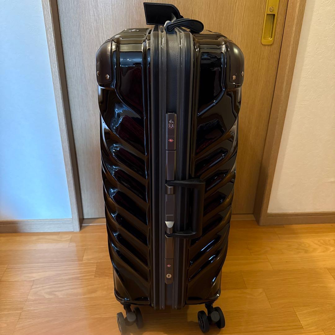 大型　約93L ブラック 波状テクスチャ キャリーケース　スーツケース　大型