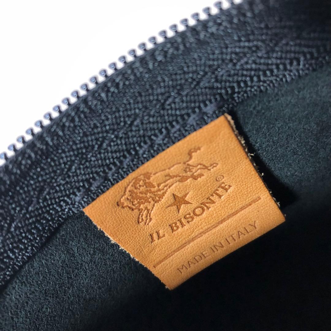 くろ　未使用♡ イルビゾンテ　クロスボディバッグ　ブラック　オールレザー