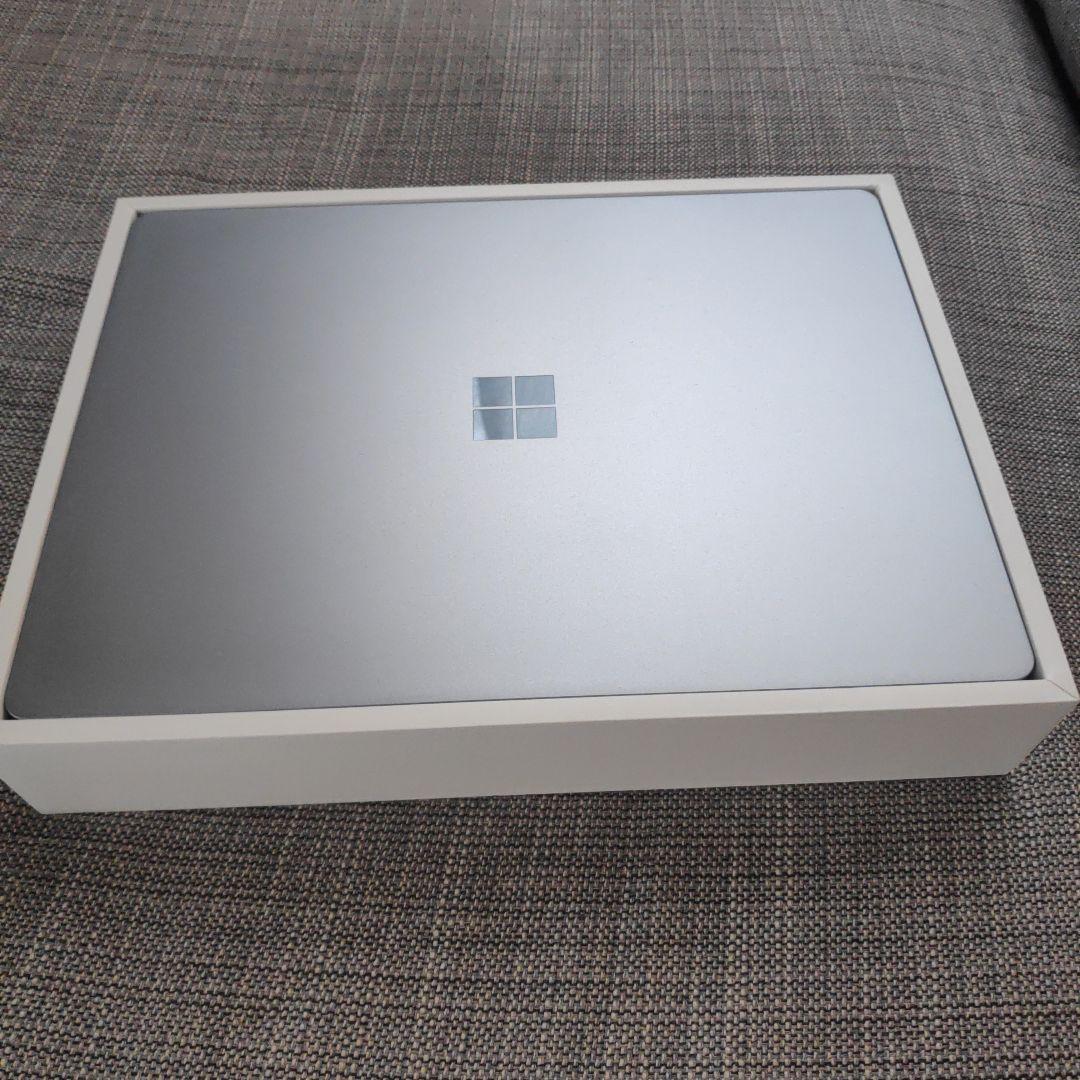 美品 Surface Laptop Go3 i5/8GB/256GB