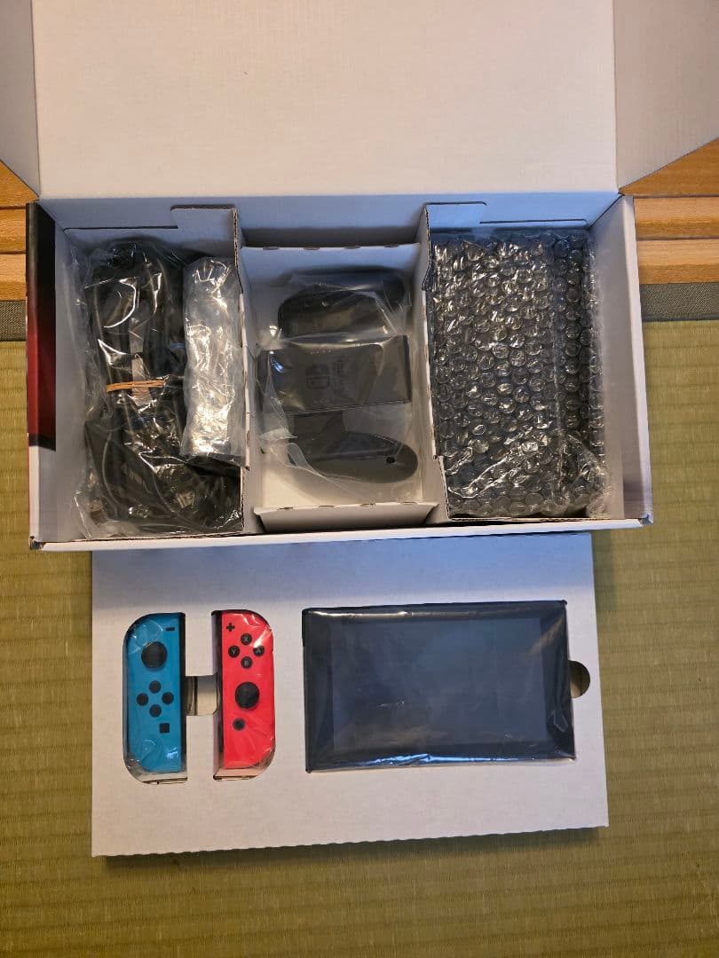 p*a様 【美品】Nintendo Switch