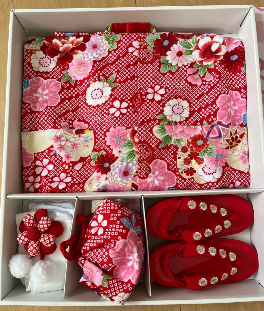 七五三　三歳花柄着物セット