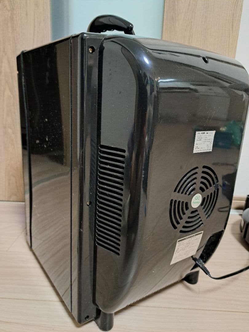 VERSOS 25L　冷温庫 黒 　5～60℃　LED LIGHT