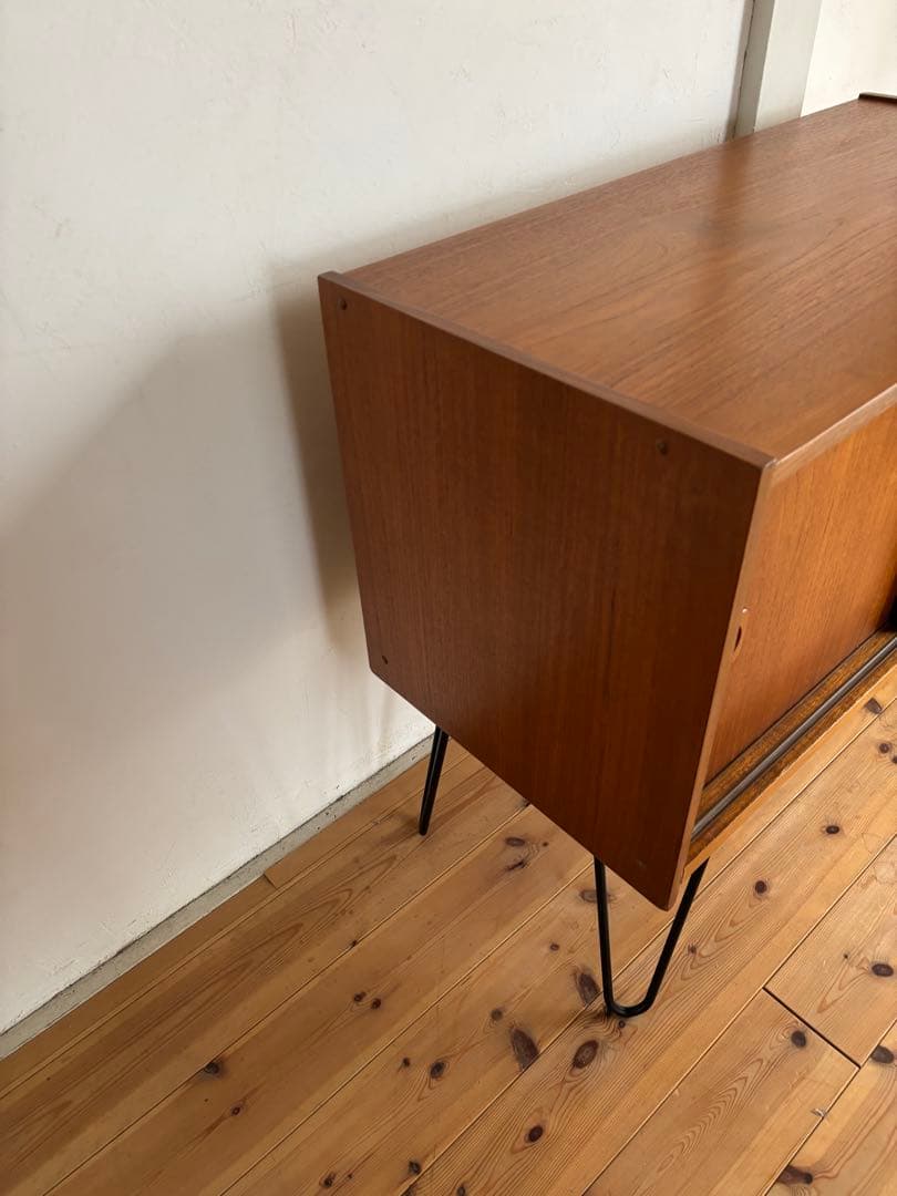 北欧ヴィンテージ　チーク　デンマーク　サイドボード