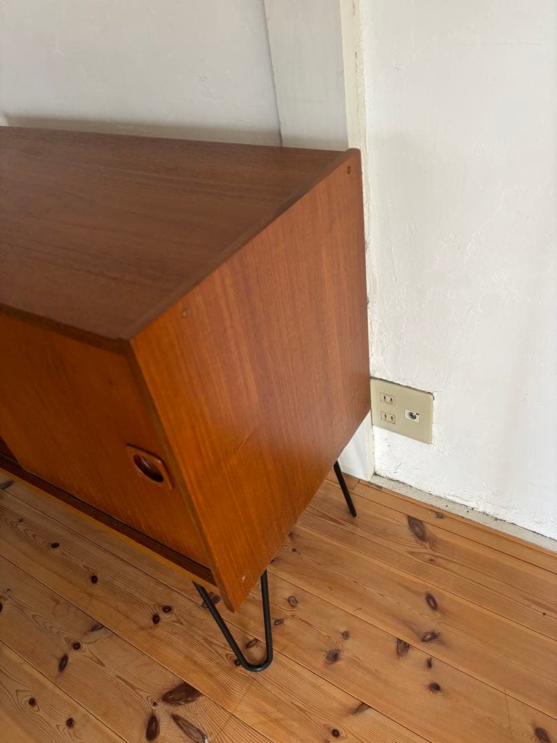 北欧ヴィンテージ　チーク　デンマーク　サイドボード