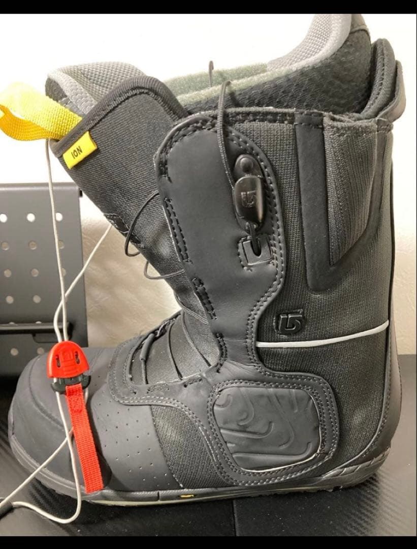 Pirelli x Burton スノボブーツ ION Japan-fit