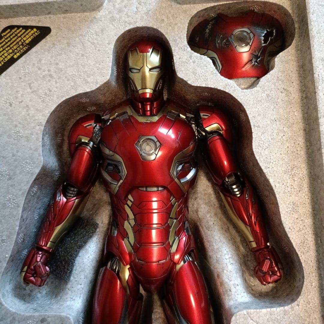 ホットトイズフィギュアセット アイアンマンマーク XLV 、トニー・スタークマン