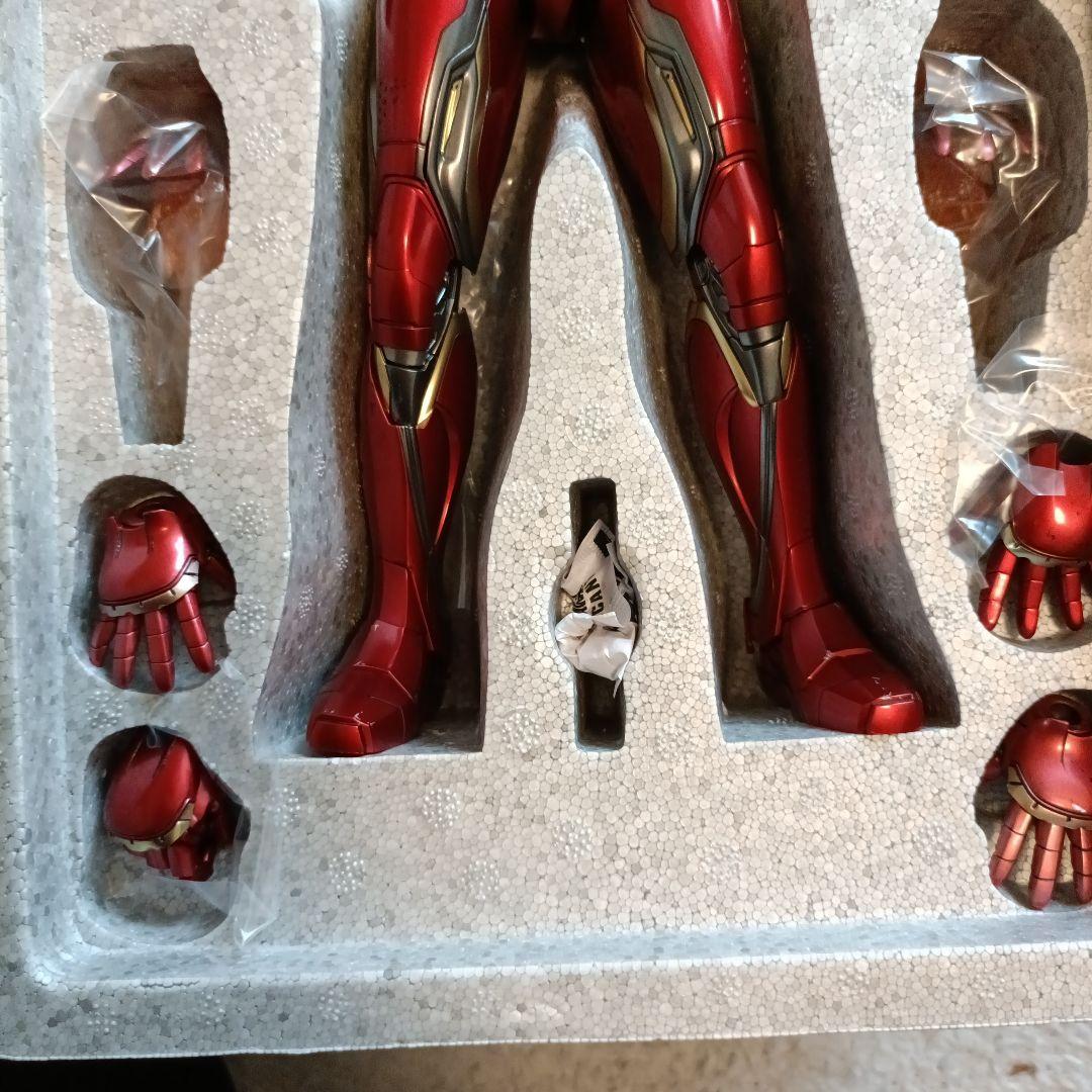 ホットトイズフィギュアセット アイアンマンマーク XLV 、トニー・スタークマン