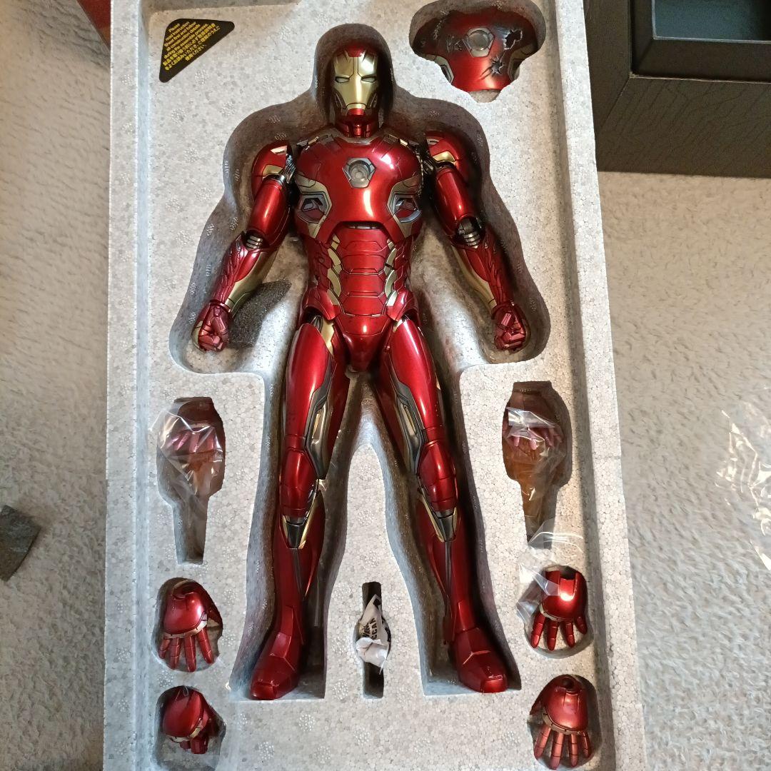 ホットトイズフィギュアセット アイアンマンマーク XLV 、トニー・スタークマン