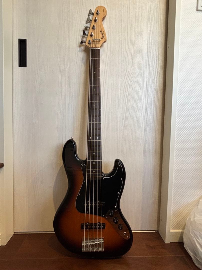 Squier Jazz Bass サンバースト 5弦