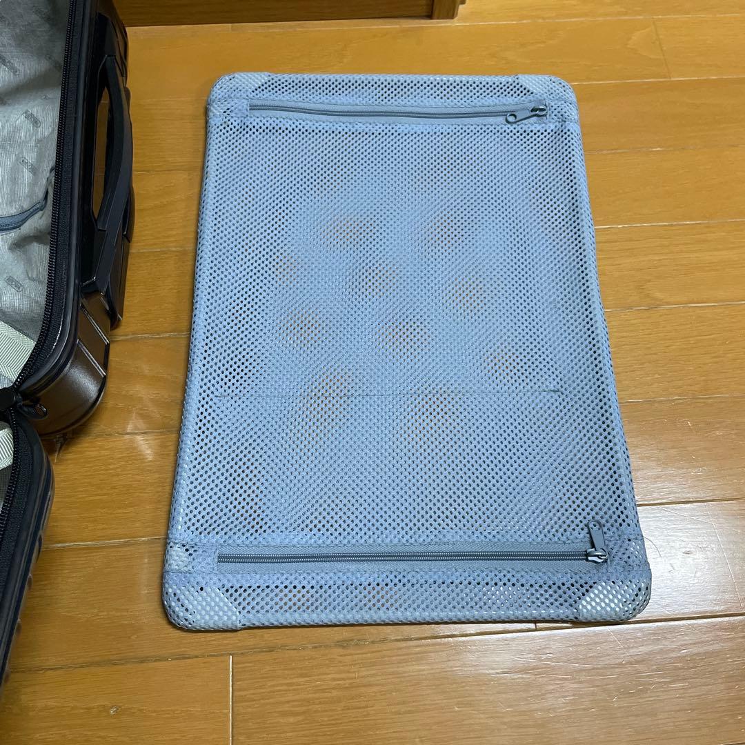 RIMOWAブラックハlキャリーケース 中型