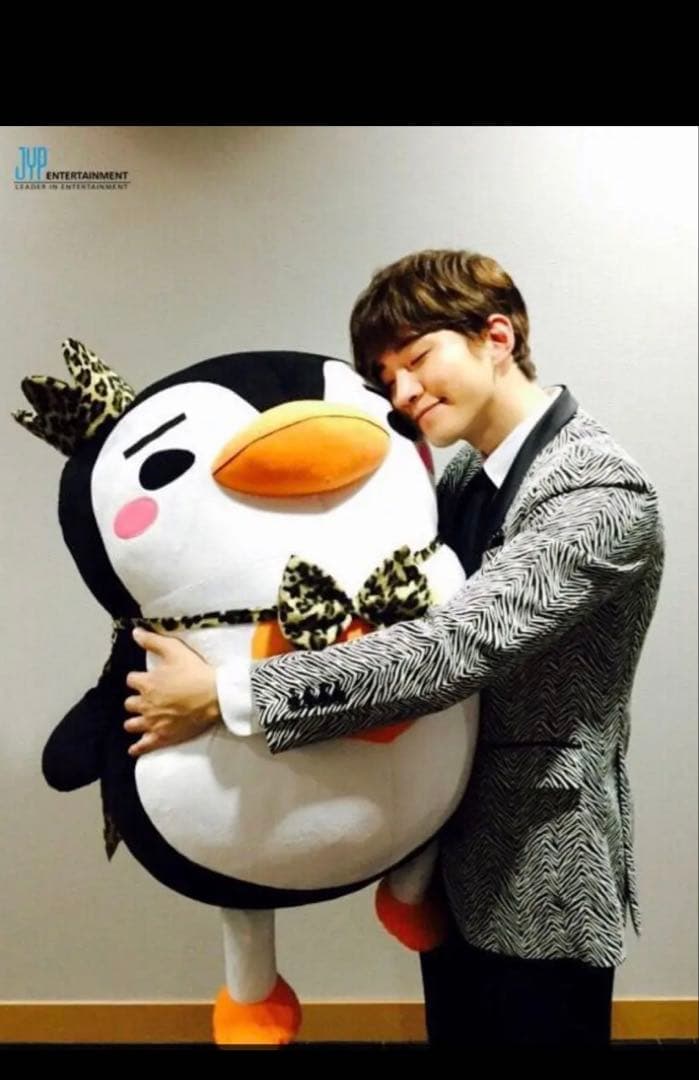 2PMジュノ特大ペンペンぬいぐるみ