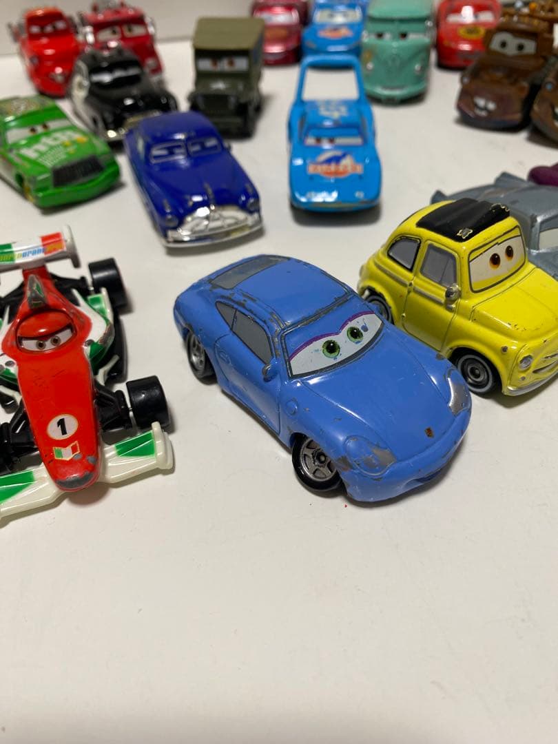 ディズニー カーズ トミカ たくさんのせよう!大きなマックトレーラー&シドレー