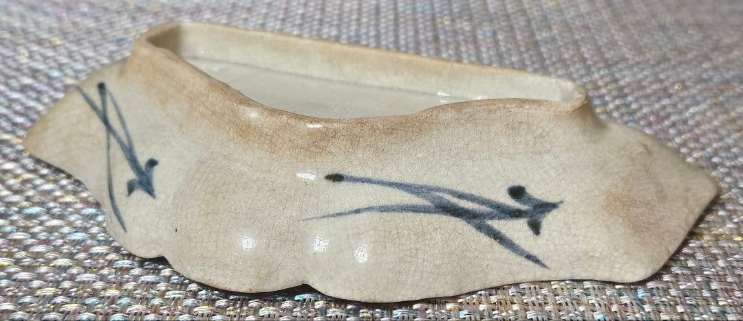 【本物保証❗️】江戸時代前期　藍九谷　富士山形　こんにゃく印判　松の図　変形皿