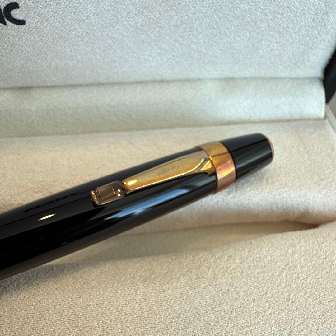 モンブラン　ボールペン　新品未使用