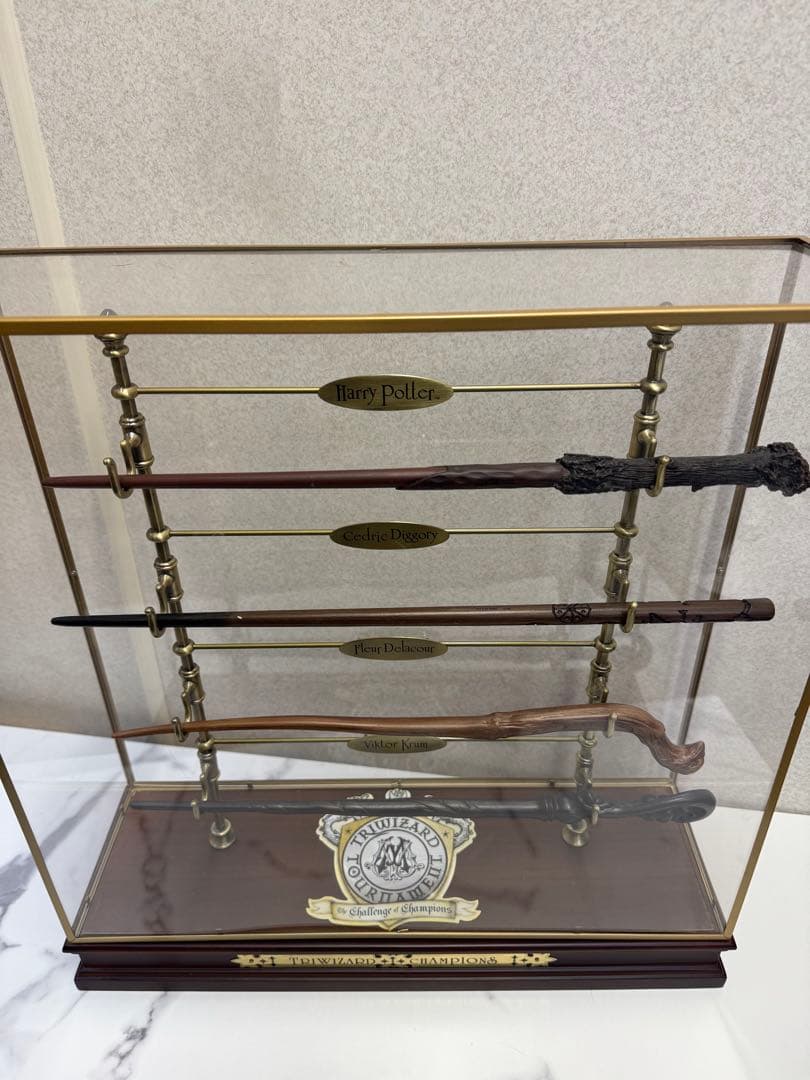 ハリーポッター　杖コレクション（ショーケース付き）