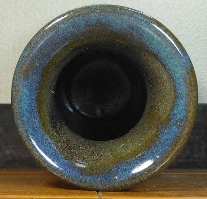 人間国宝 金城次郎 壷屋焼 小花瓶 栞 共箱(本人書付真筆) 壺屋焼 青首花瓶