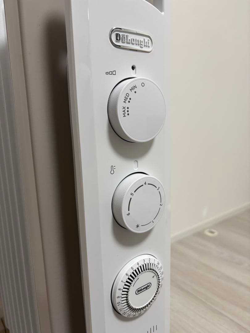 デロンギ オイルヒーター RHJ21F0812-WH