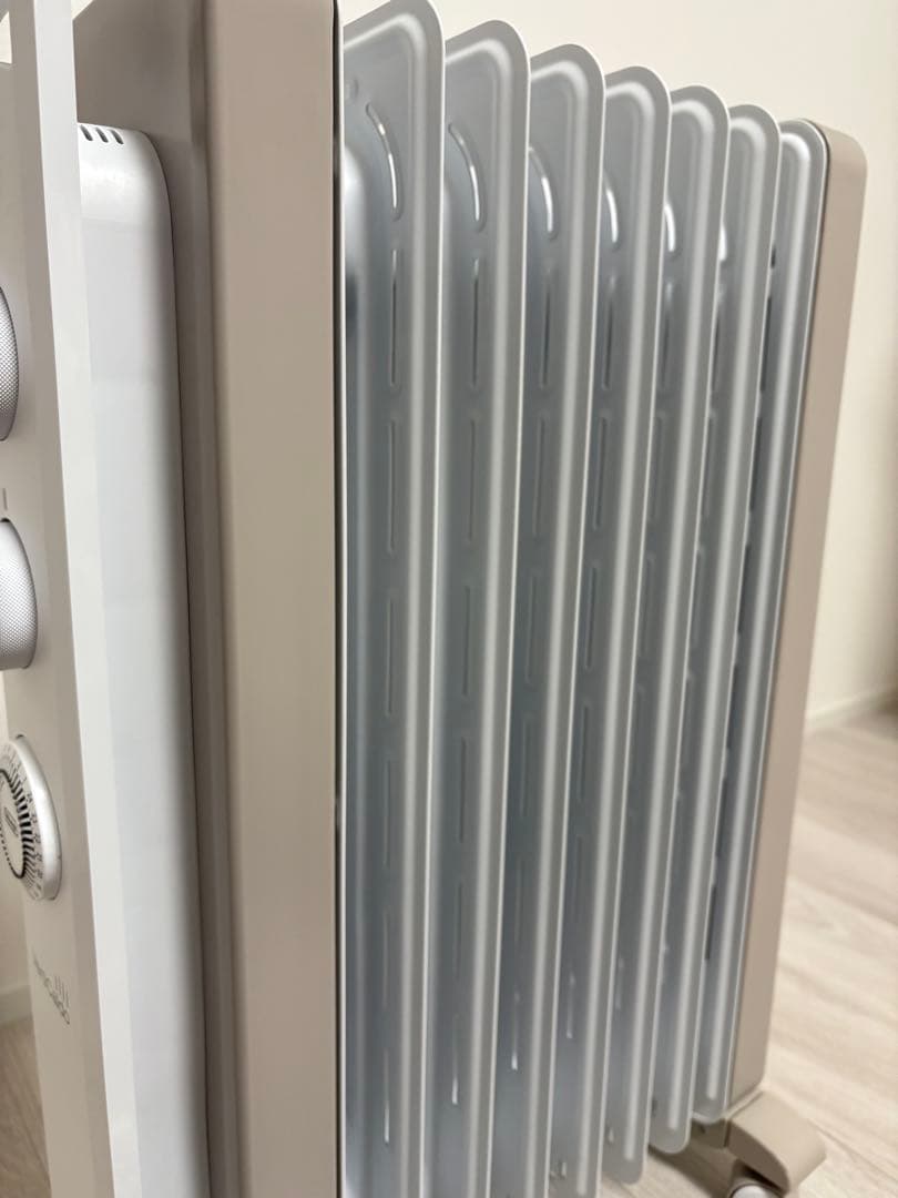 デロンギ オイルヒーター RHJ21F0812-WH