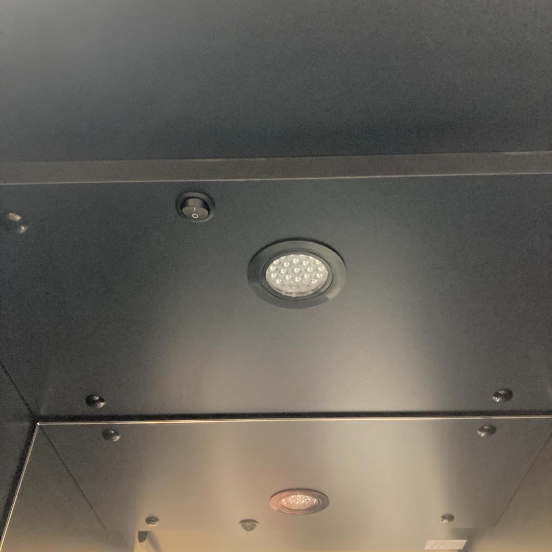 綾野製作所　照明付　コレクションケース　キャビネット　収納サイドボード