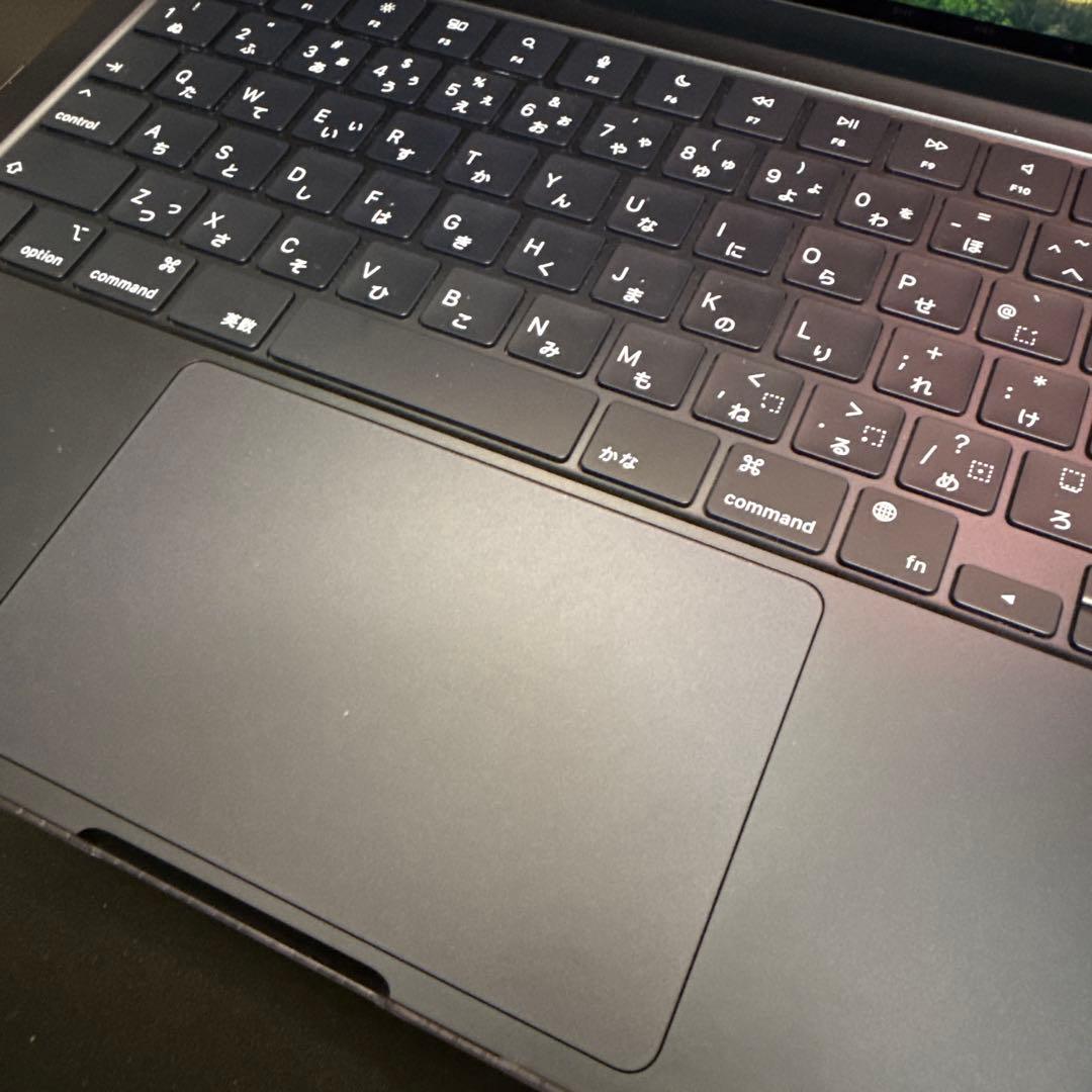 Apple MacBook Air M2チップ搭載13インチ　ミッドナイト