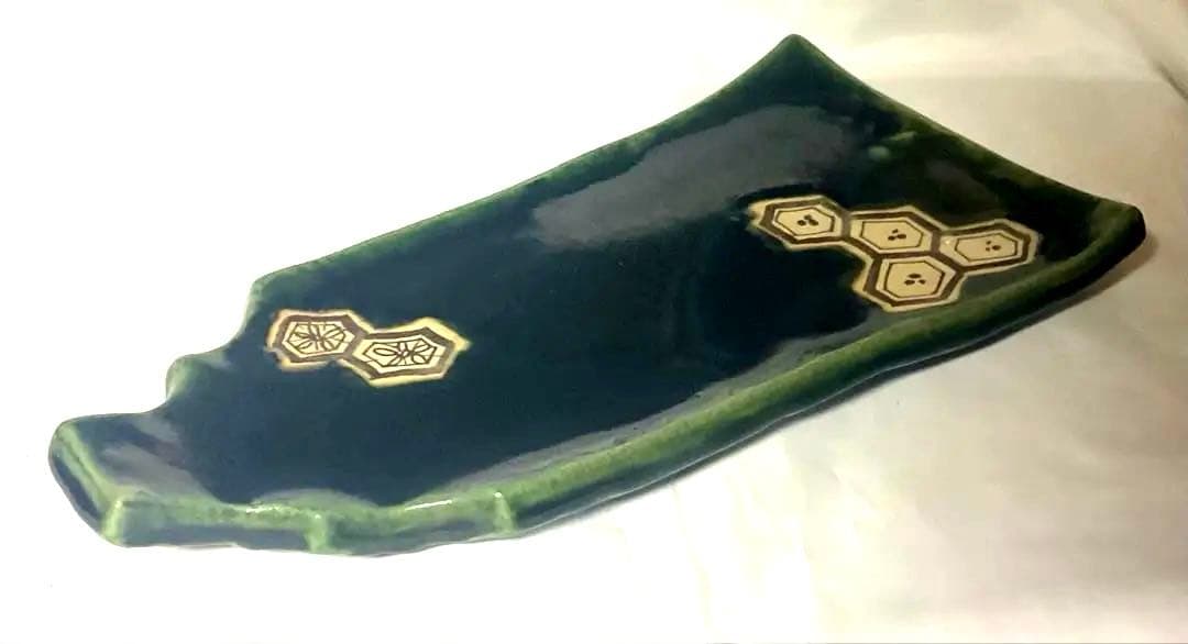 織部　羽子板型　大皿　陶器　美濃焼　亀甲文　正月