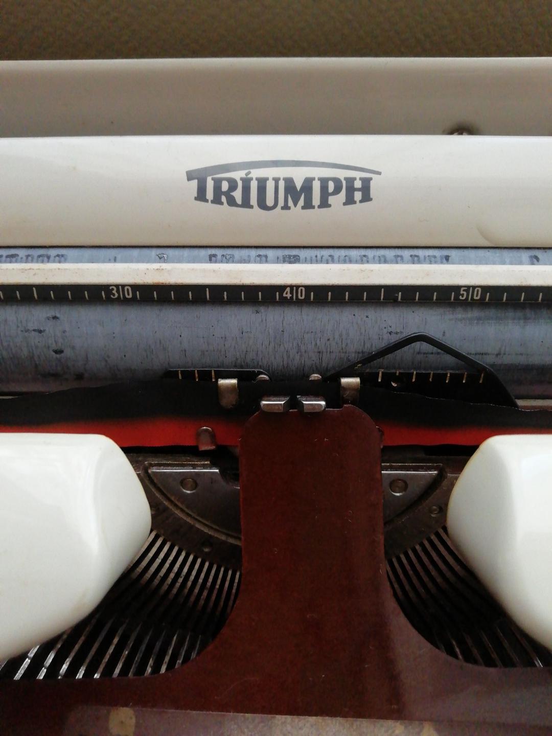 triumph タイプライター　1975年頃購入　昭和40年代　昭和50年代