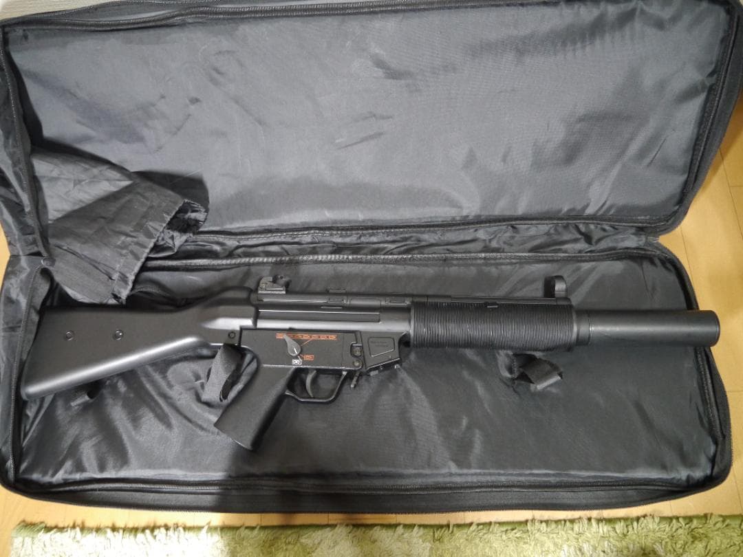 【中古】東京マルイ　H&K MP5 SD5 マガジン4本＋ソフトケース付