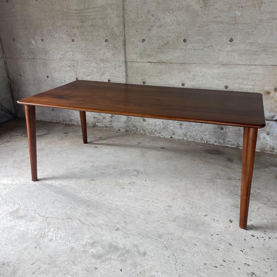 IDC OTSUKA 大塚家具　ウォールナット ダイニングテーブル　無垢材