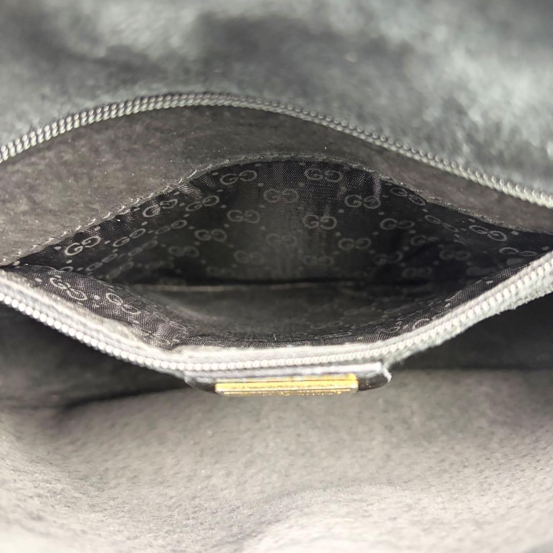 【美品】オールドグッチ ロゴ型押し オールレザー ショルダーバッグ ブラック