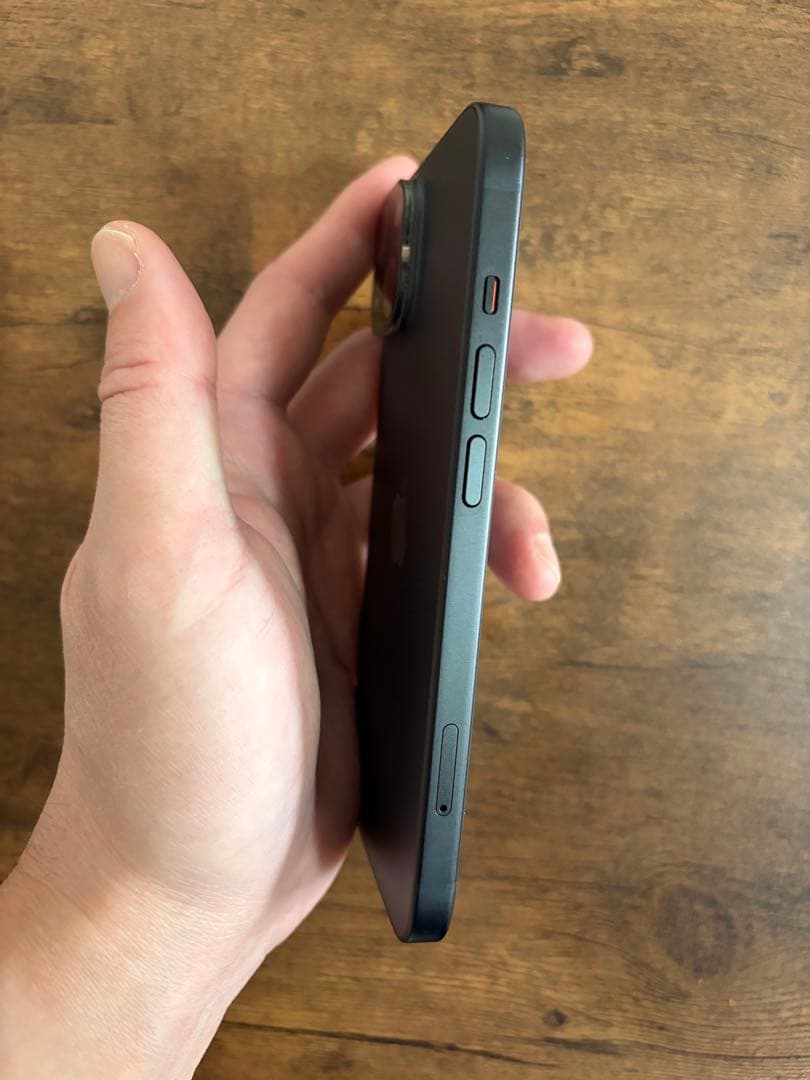 美品　Apple iPhone 15 ブラック 本体　92%