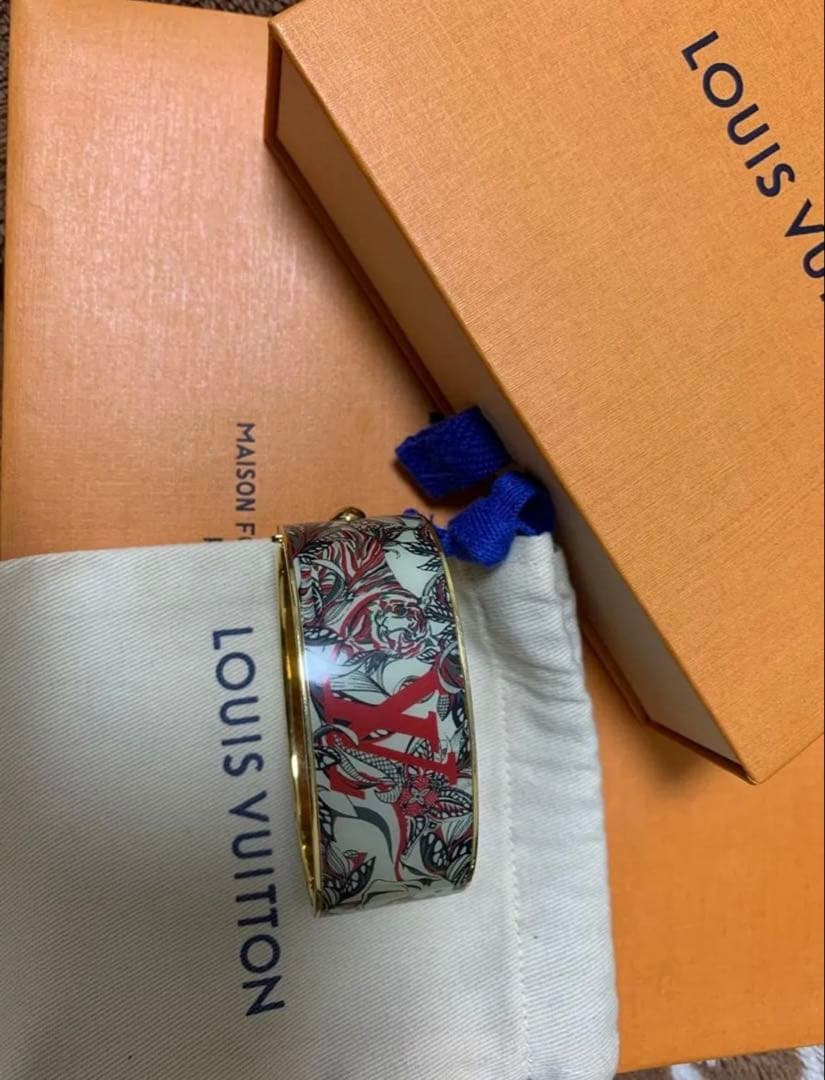 LOUIS VUITTON ドラゴンバングル