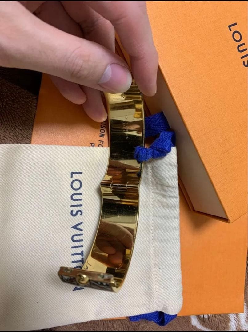 LOUIS VUITTON ドラゴンバングル