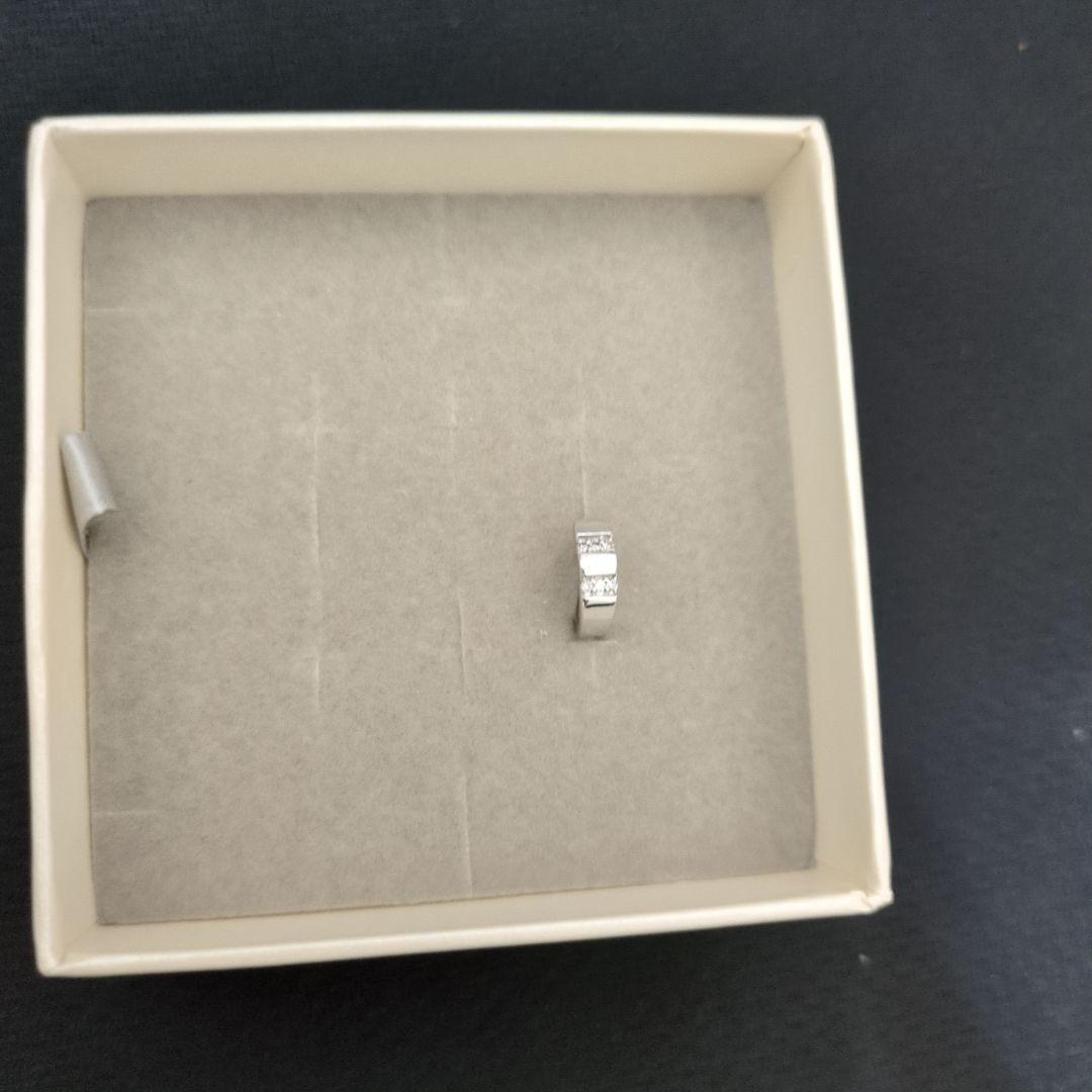 ダイヤモンド付きk18WGフープ ピアス(片耳用)