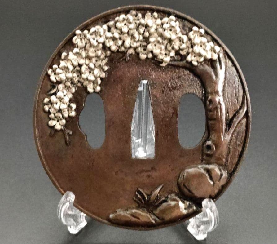 日本刀装具　刀鍔　細工　鍔　刀の鍔　銅製　刀剣美術 クリスタル装飾