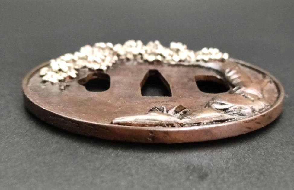 日本刀装具　刀鍔　細工　鍔　刀の鍔　銅製　刀剣美術 クリスタル装飾