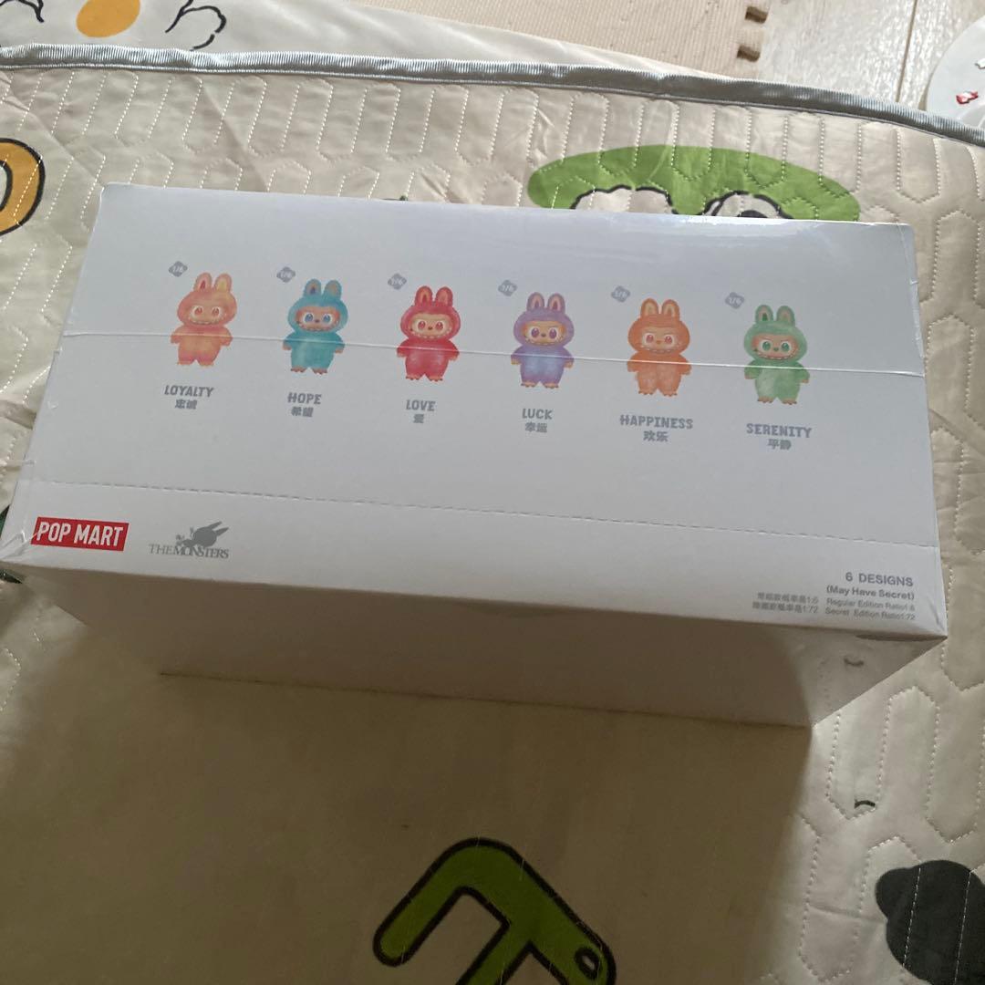 THE MONSTERS Big into Energy ラブブぬいぐるみ