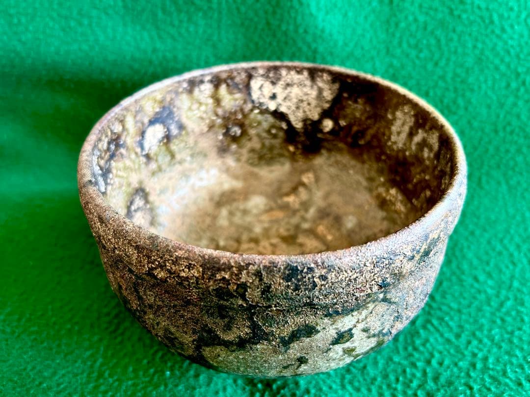 【骨董珍品】備前焼「藤田龍峯」作　稀見珍品灰カブリ茶碗 ！共箱付き