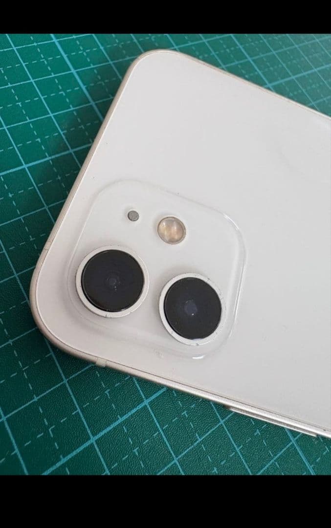 Apple iPhone 12本体 ホワイト 64GB【訳あり】