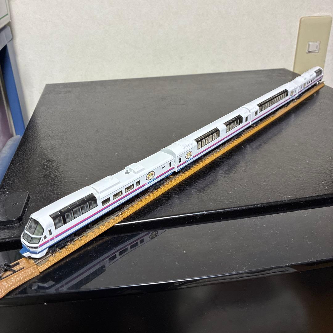 JR北海道フラノエクスプレス　ビッグスニーカートレイン4両編成