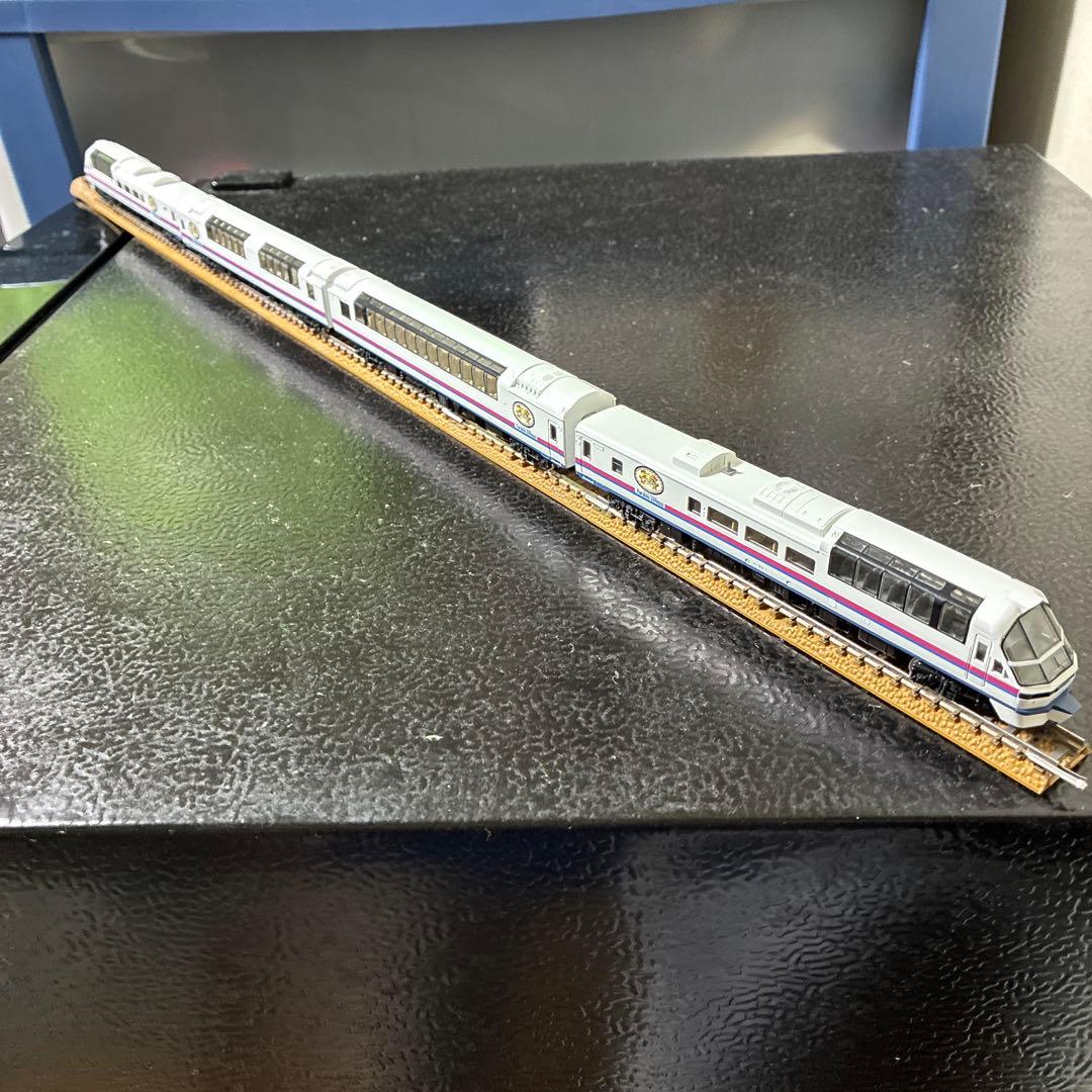 JR北海道フラノエクスプレス　ビッグスニーカートレイン4両編成